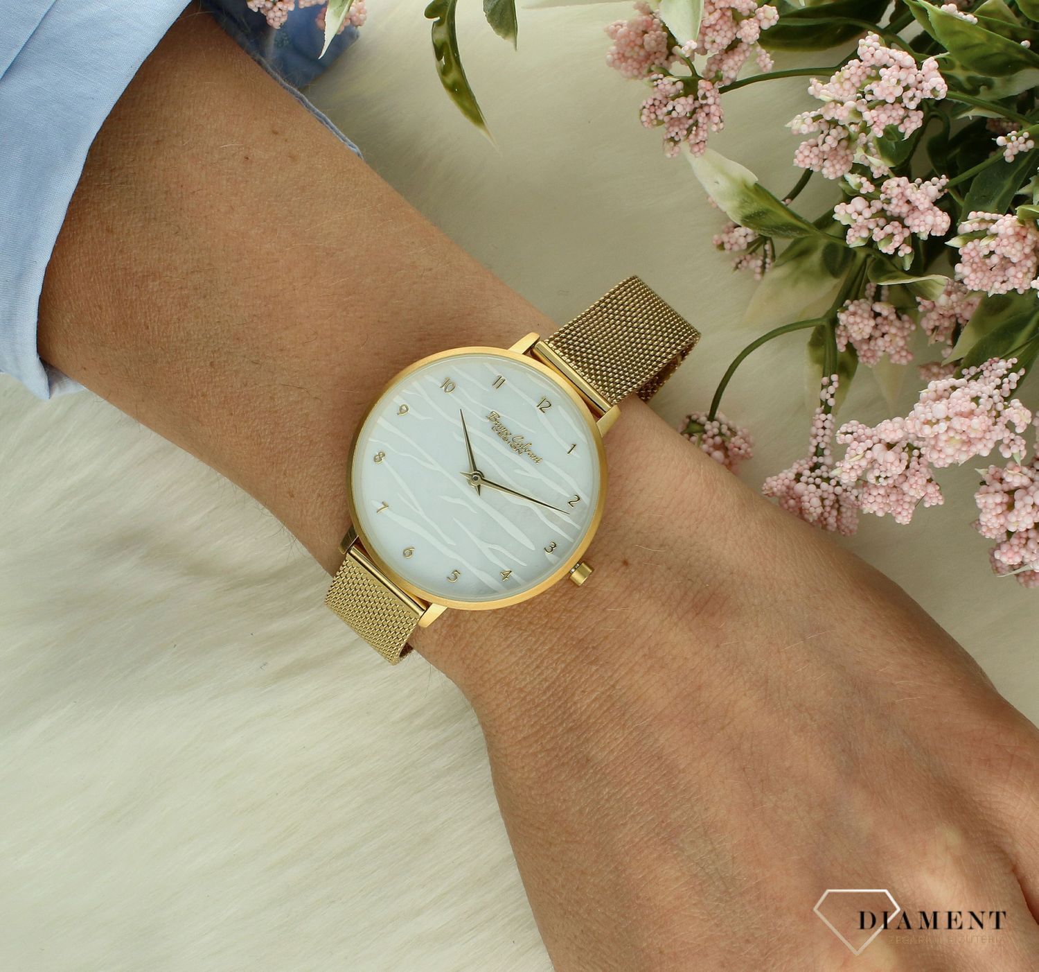 Zegarek damski na bransolecie mesh z cyframi Bruno Calvani BC90558 złota perła. Zegarek na prezent dla kobiety. Damski zegarek z cyferkami. Damski tani zegarek w złotym kolorze (2).jpg